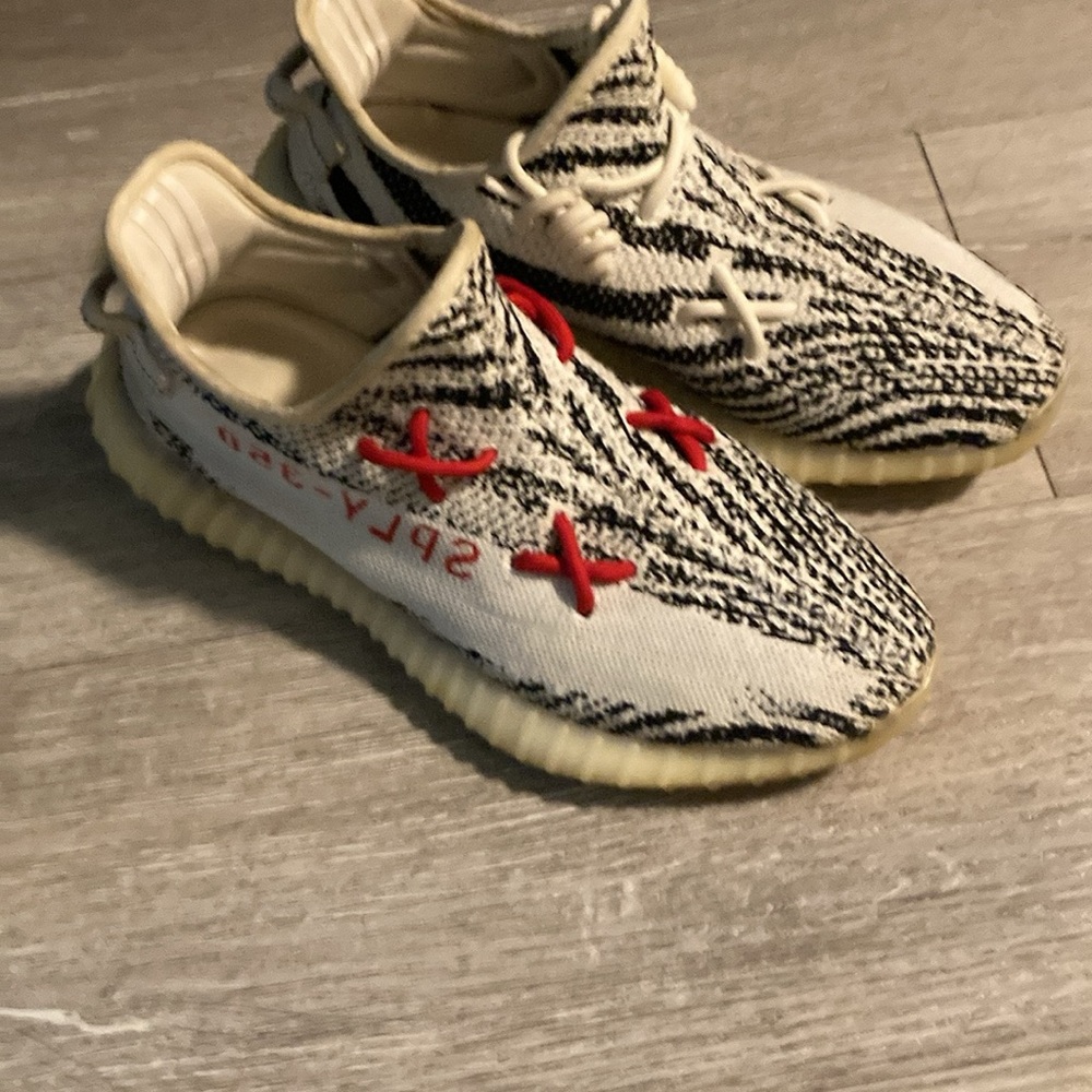 Yeezy Boost 350 V2 ZEBRA